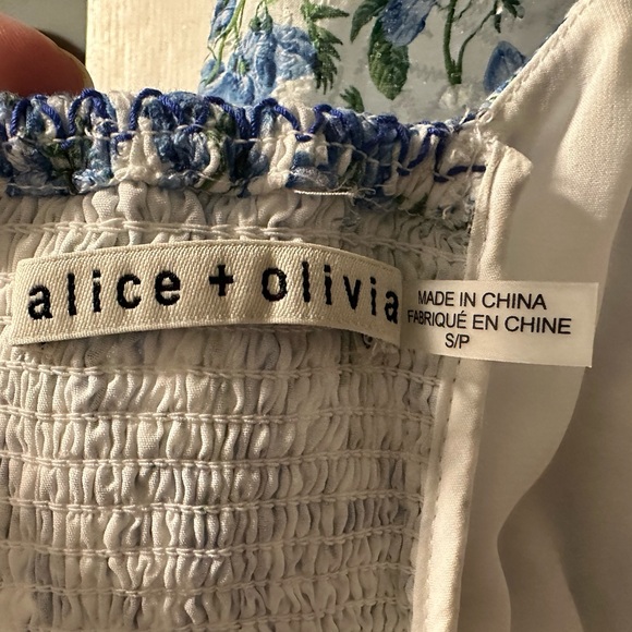 Alice and Olivia Crawford Blue and White Sweetheart Puff Sleeve Crop Top - Picture 9 of 11
